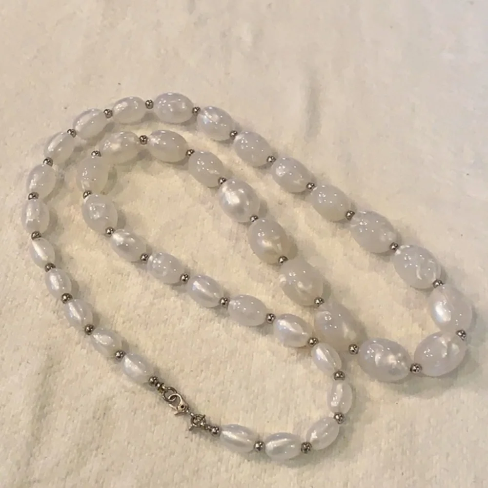 Monet glass bead nice quality graduates long beaded necklace